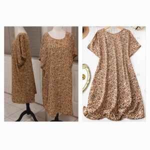 2/$50 New Floral Maxi Dress - Size 4XL ((US20)